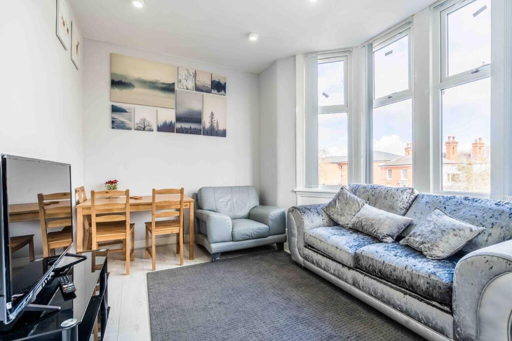 Modern Flat In Moseley With Free Parking Daire Birmingham Dış mekan fotoğraf